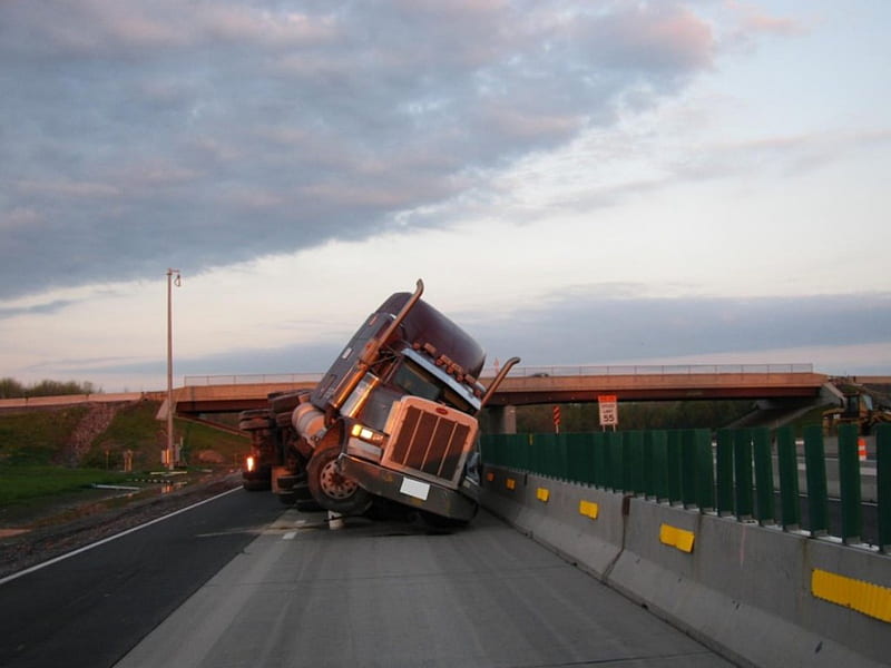 Something Every Trucker Hates Too See, But It Happens, truck, ouch, big rig, semi, HD wallpaper