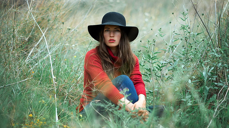 Brunette Girl Model Is Wearing Red Blue Dress And Black Hat Sitting On Green Grass Girls, HD wallpaper