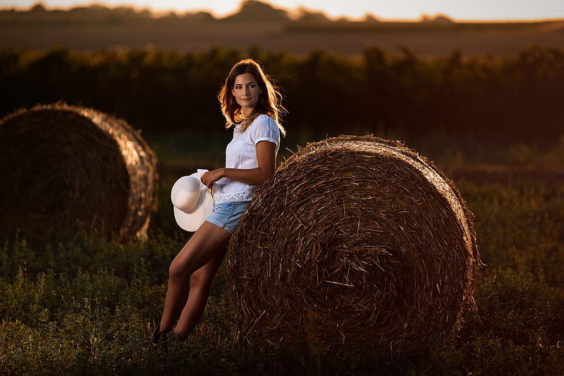 Slow Day. ., hats, cowgirl, boots, ranch, hay, brunettes, bales, field, western, HD wallpaper
