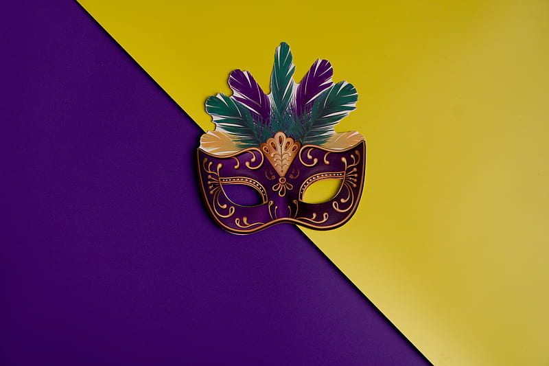 Mardi Gras Mask On Purple And Yellow Background, HD wallpaper