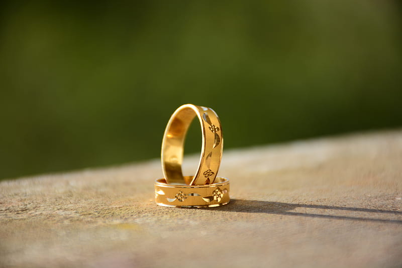 Close-Up of Golden Rings, HD wallpaper