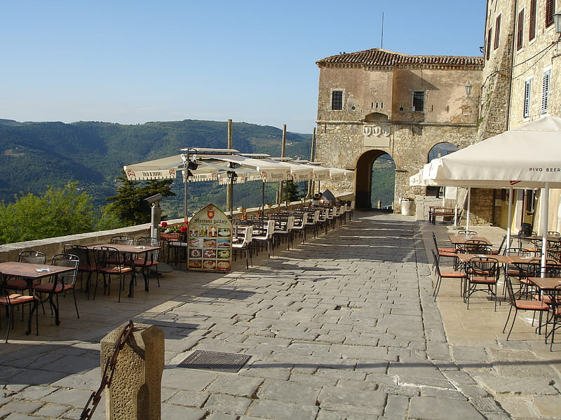 MOTOVUN, hilltop restaurant, outdoor seating area, croatia, ancient town of motovun, HD wallpaper