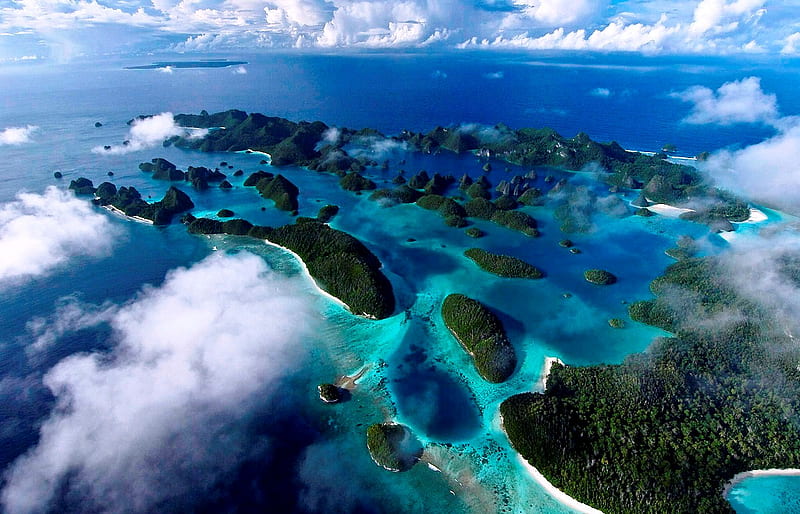 Raja Ampat-Papua-Indonesian, beach, papua, raja, ampat, nature, indonesian, clouds, sky, HD wallpaper