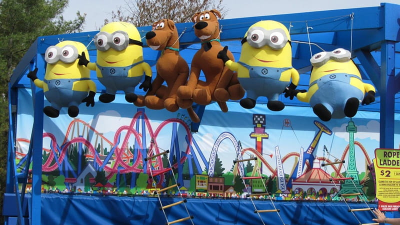 Scooby Doo and the minions, prizes, Kings Island 2014, fun, balance game, HD wallpaper