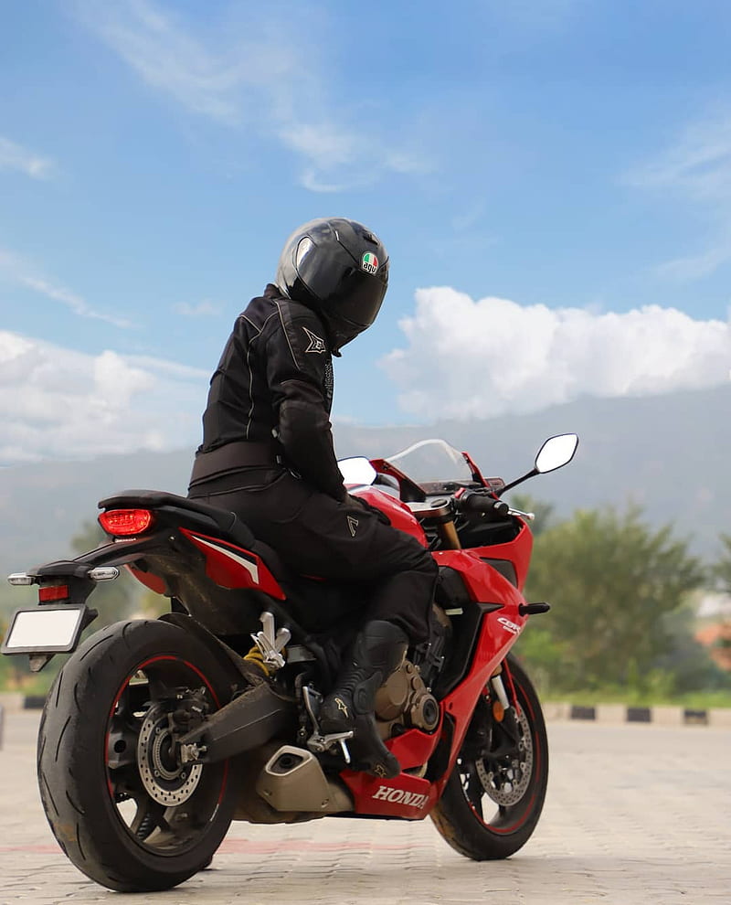 2019 Honda CBR650R First Ride Review | Motorcyclist