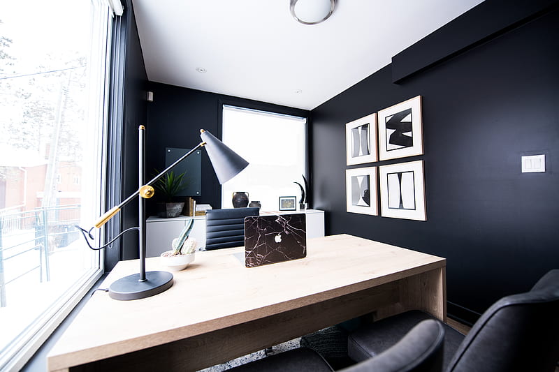 table lamp on desk inside room, HD wallpaper