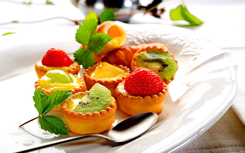 Sweet fruits tart, delicious, fruits, kiwy, tart, strawberrys, sweet, HD wallpaper