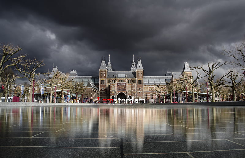 Storm over the Museum, architecture, museum, wet, amsterdam, dramatic, holland, storm, city, rain, reflection, HD wallpaper
