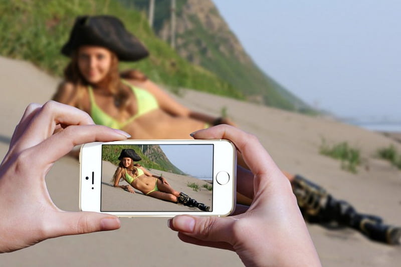 Pirate Katya Clover, Blonde, Pirate Hat, Cell Phone, Model, beach, Bikini, HD wallpaper