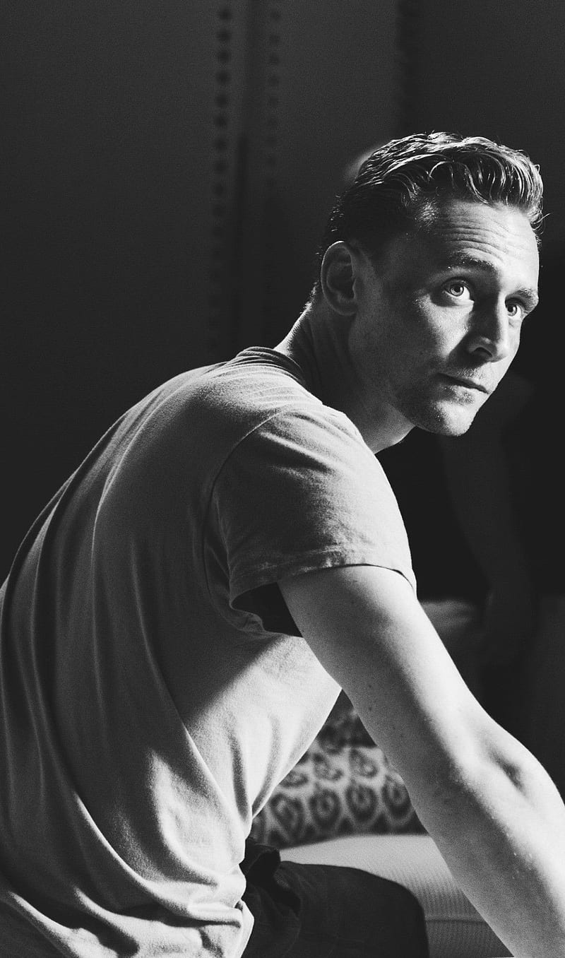 Tom again, actor, british, cute, loki, tom hiddleston, HD phone wallpaper