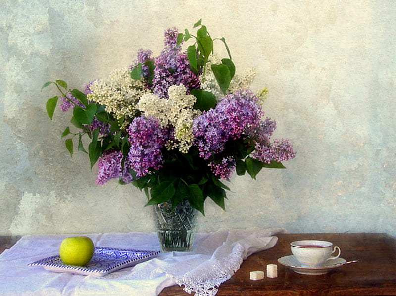 Lilac's Blooms, apple, saucer, lilacs, lace cloth, green apple, still life, coffee cup, sugar cubes, flowers, HD wallpaper