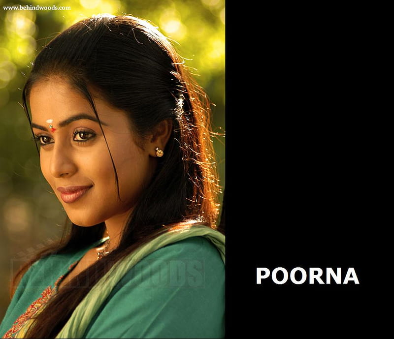 Poorna, south india, model, tamil actress, queen, slim, actress, beauty,  tamil, HD wallpaper | Peakpx