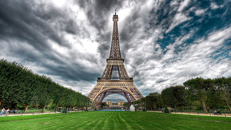 Eiffel Tower With Green Grass Field On Front With Background Of Clouds Travel, HD wallpaper