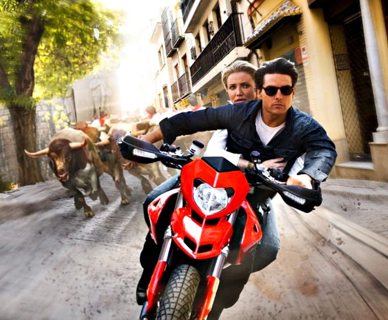 Knight and Day (2010), red, movie, glasses, black, blonde, man, cameron diaz, woman, run, tom cruise, animal, knight and day, actress, bike, bull, actor, HD wallpaper