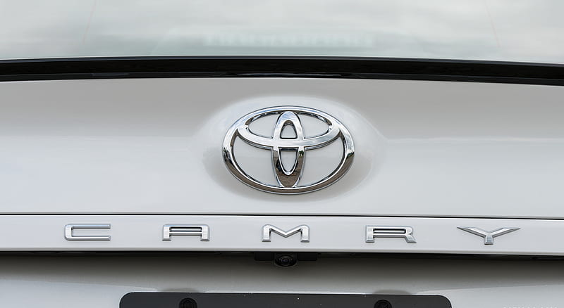 2018 Toyota Camry XSE - Badge , car, HD wallpaper