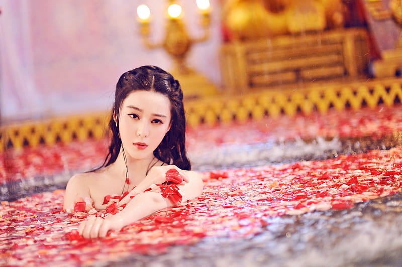 The Empress of China 2014, Fan Bingbing, actress, girl, tv series, the empress of china, petals, woman, red, water, asian, HD wallpaper