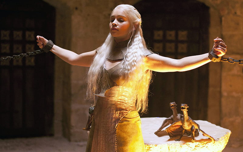 Daenerys Targaryen In Game Of Thrones , tv-shows, game-of-thrones, emilia-clarke, HD wallpaper