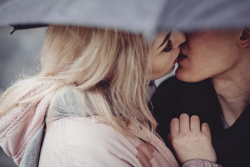 couple, kiss, tenderness, love, romance, umbrella, touch, HD wallpaper