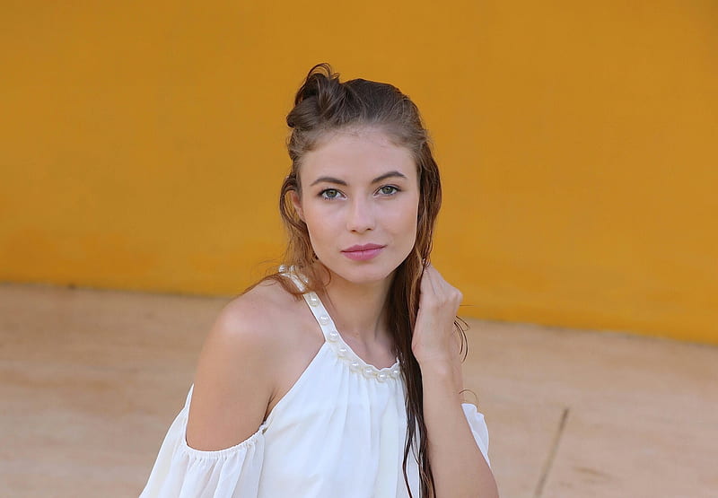 720p Free Download Special Treasure Brunette Cute Model Jenna Kseniya Hd Wallpaper Peakpx