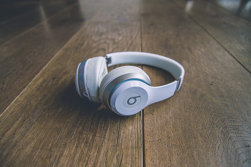 white Beats by Dr. Dre wireless headphones, HD wallpaper