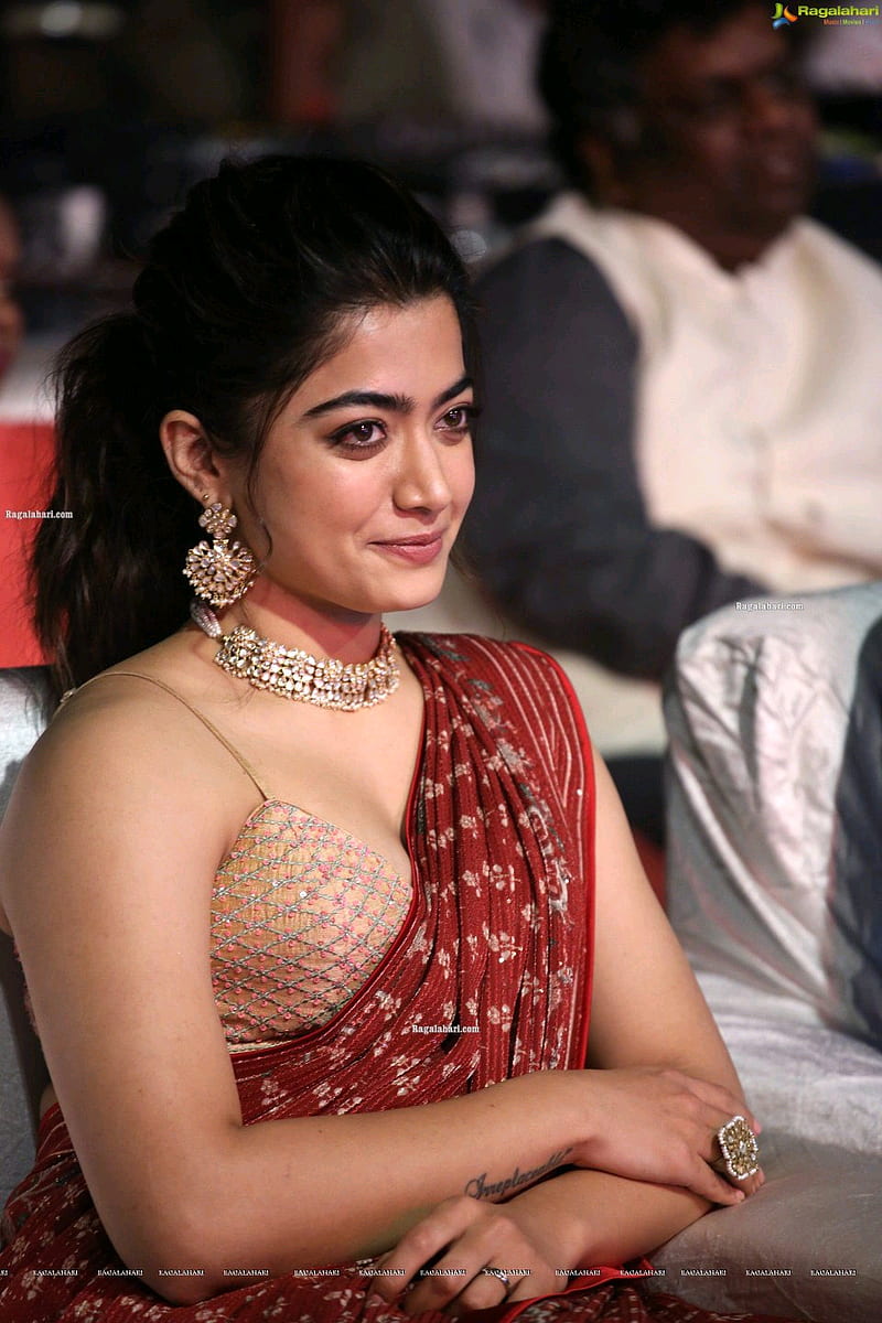 Rashmika mandana, actress, bonito, bollywood, cute, cute actress, love, rashmika, saree, smile, HD phone wallpaper