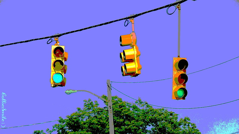 Everyone's Favorite Color :D, green, light purple, violet, traffic lights, Traffic Signals nSigns, light, treetop, street 1ight, stop lights, street light, HD wallpaper