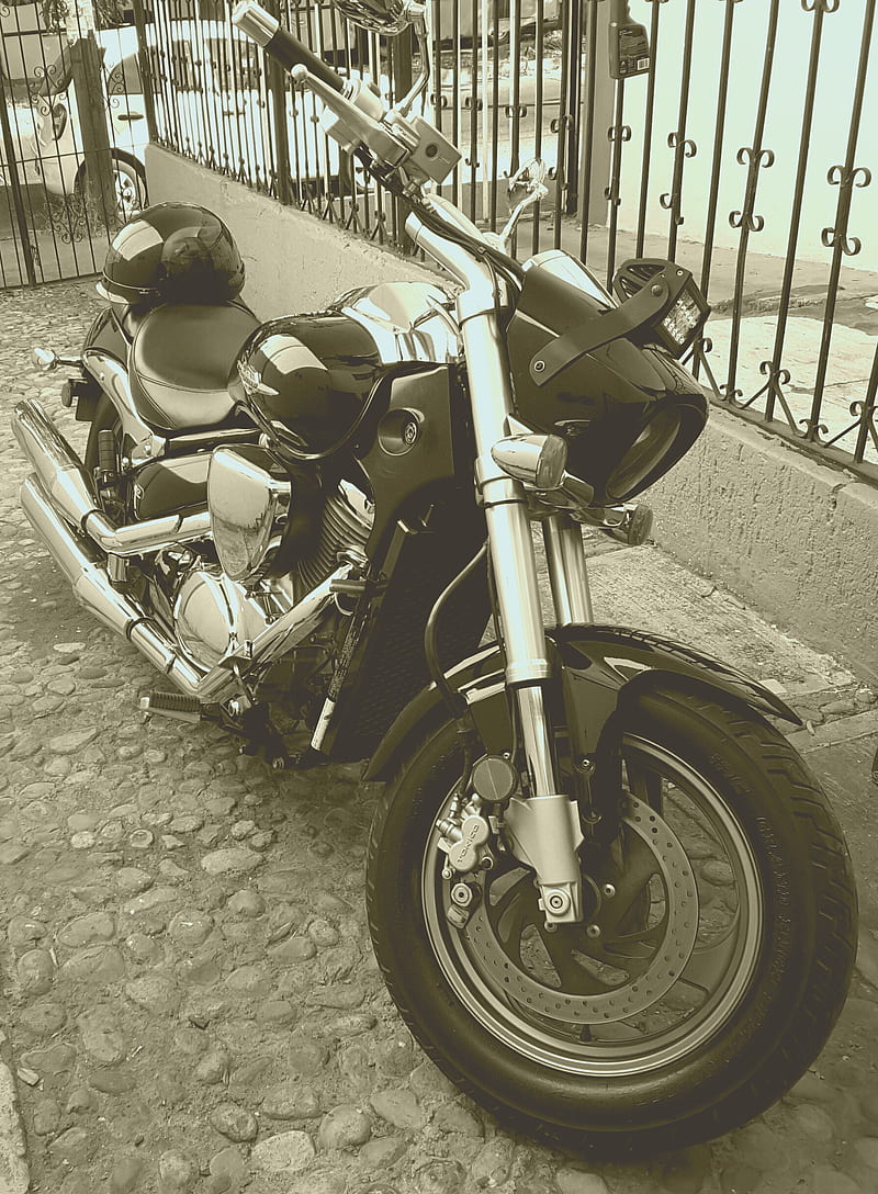 Motorcycle, black, bulldog, chopper, dark, go, helmet, ice cream, riding, super, HD phone wallpaper