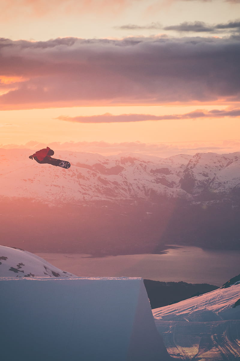 person snowboarding on mountain, HD phone wallpaper