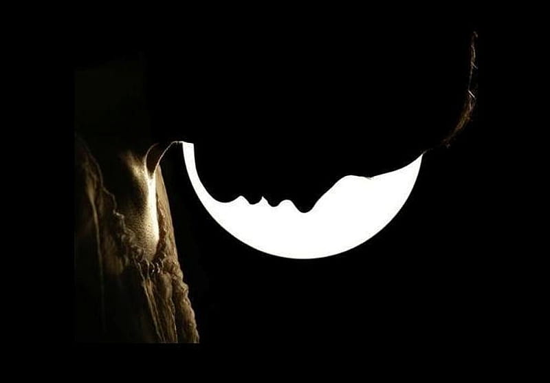 Face the moon, pic, black, woman, silhouette, wall, moon, profile, figure, dark, face, white, HD wallpaper