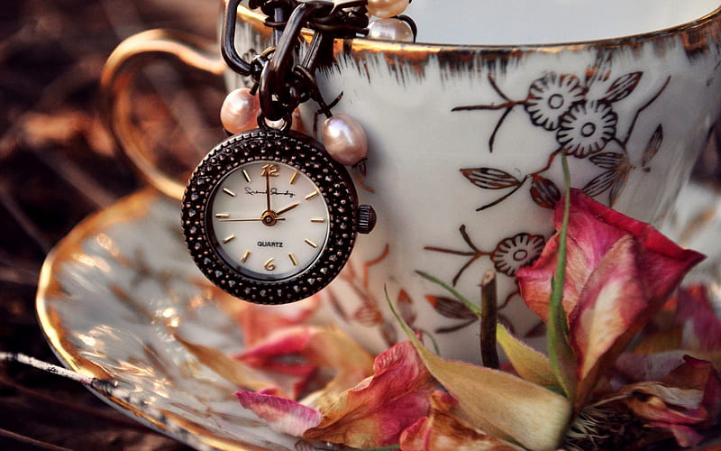Old clock hanging from a cup, red, watch, rose, cup, clock, jewel, white, HD wallpaper