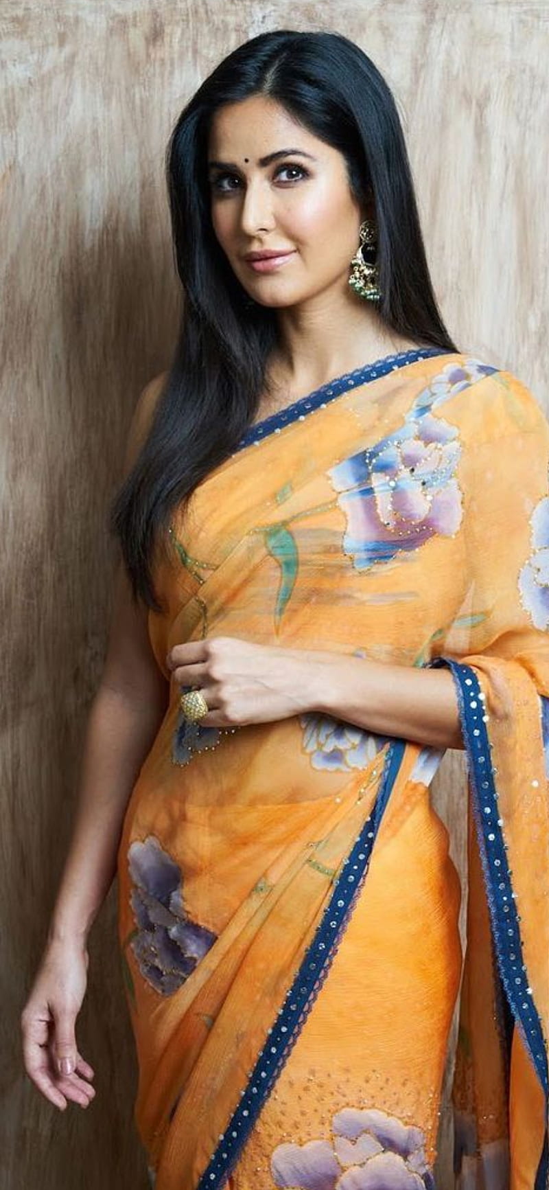 Katrina Kaif, bonito, bollywood, saree, yellow, HD phone wallpaper