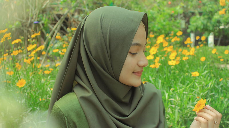 woman in gray hijab holding yellow flower, HD wallpaper