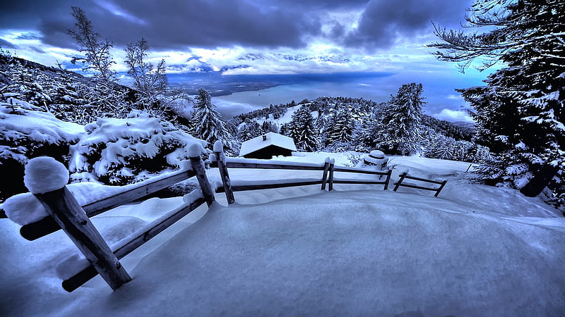 Steep Drop, pretty, fence, bonito, winter, mountainside, snow, deep, slope, white, blue, HD wallpaper