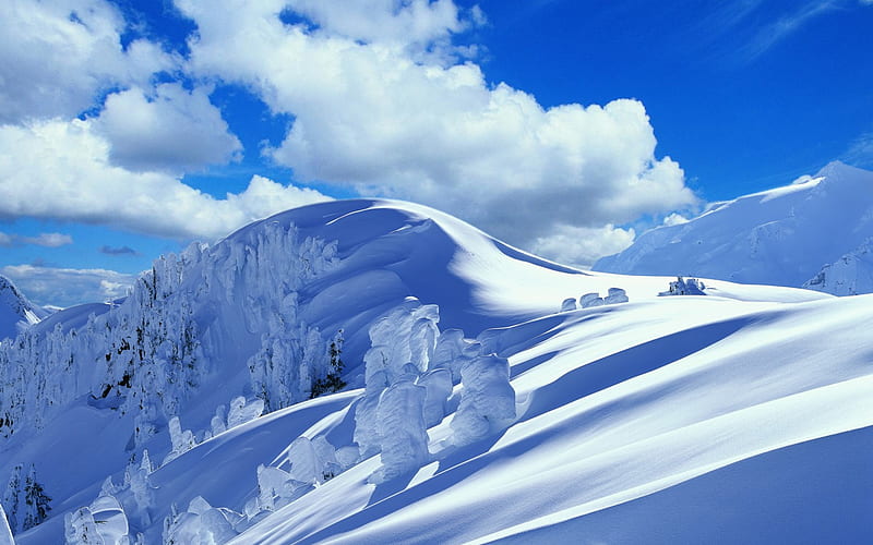Winter Mountain, skies, mountain, summit, snow, clouds, winter, HD wallpaper