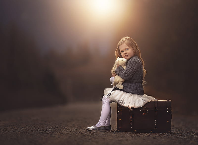 little girl, pretty, sunset, adorable, sightly, sweet, nice, love, beauty, face, child, bonny, lovely, pure, blonde, baby, set, cute, white, little, bag, Nexus, bonito, dainty, old, kid, graphy, fair, people, pink, Belle, rabbit, comely, girl, childhood, HD wallpaper