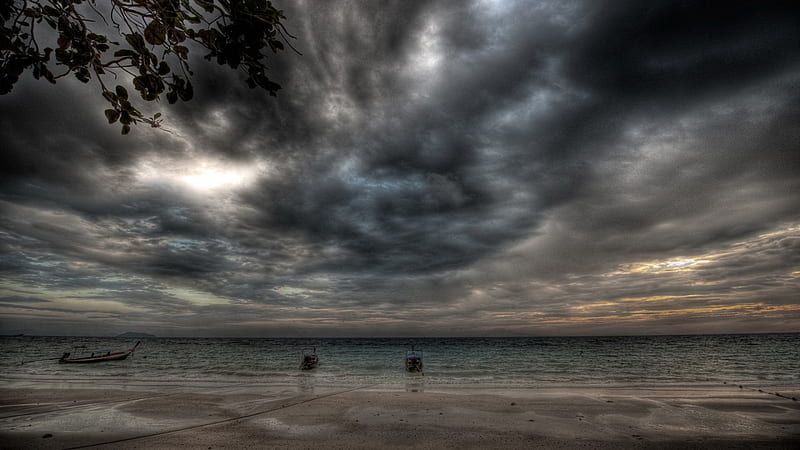 boats tied up on a beach under stormy sky r, beach, boats, r, clouds, storm, sea, HD wallpaper