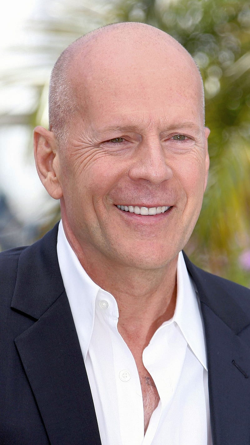 Bruce Willis, actor, american, dad, die hard, producer, pulp fiction, singer, the sixth sense, HD phone wallpaper
