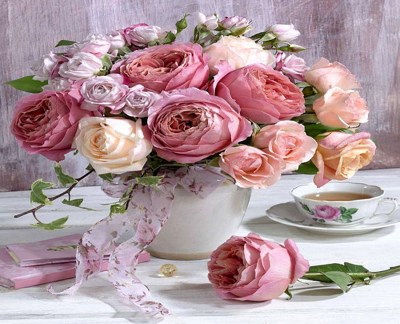 Beauty in a vase, flowers, roses, white, pink, HD wallpaper | Peakpx