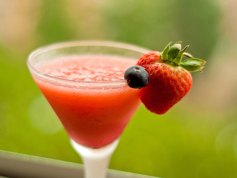 A refreshment for you!!!!!!!, juice, strawberry, fresh, drink, refreshment, HD wallpaper