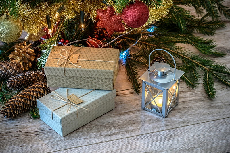 Lovely Presents, Christmas, Fir branch, Love, Pine cones, Box, Present, Lantern, Deco, HD wallpaper