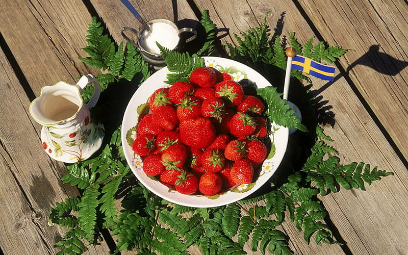 Strawberry, strawberries, food, fruits, wood, HD wallpaper