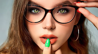 Shhh Woman Ultra, Girls, Girl, bonito, People, Woman, Glasses, Face, Female, greeneyes, longnails, HD wallpaper
