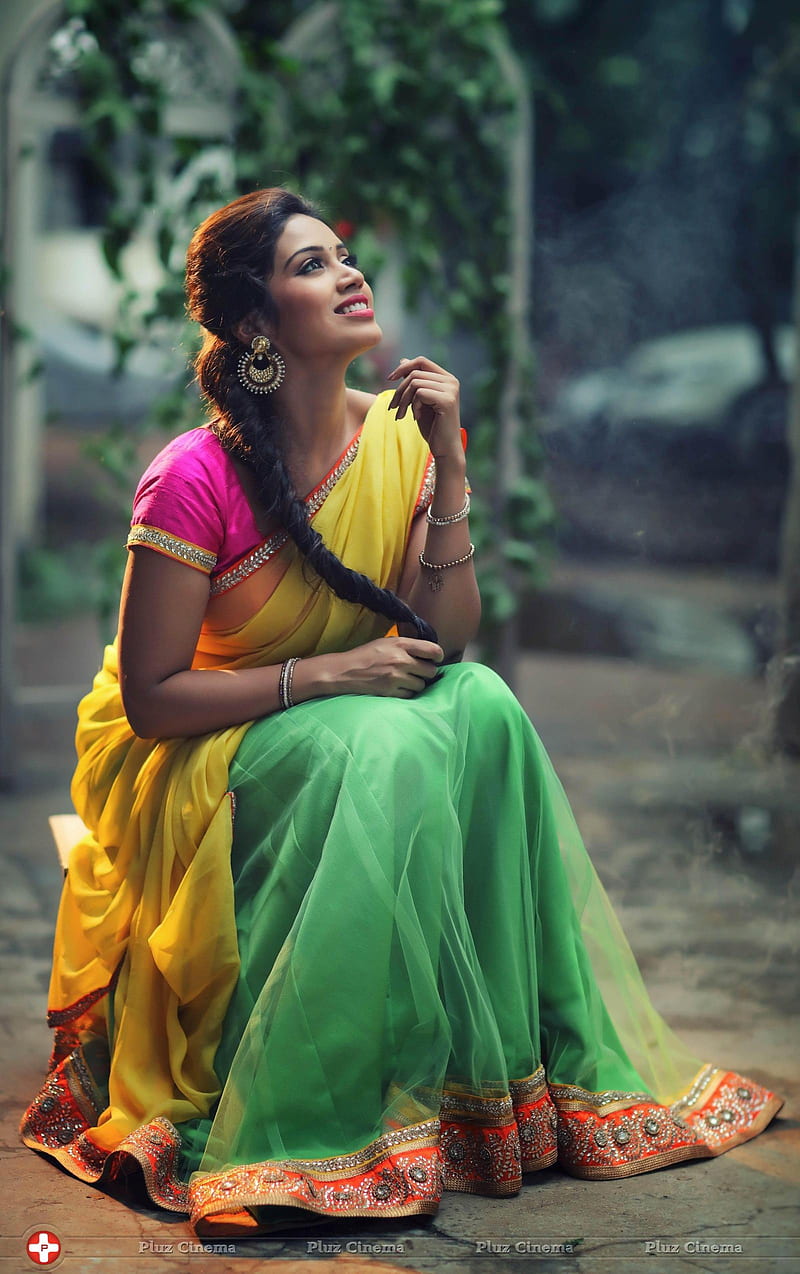 Nivetha Pethuraj, actress, tamil, HD phone wallpaper