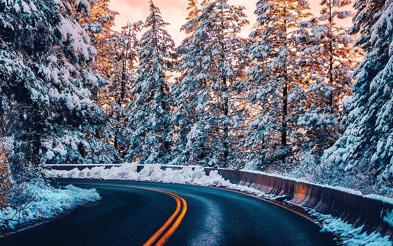 American Highway, winter, snow, asphalt road with yellow lines, winter road markings, evening, sunset, HD wallpaper