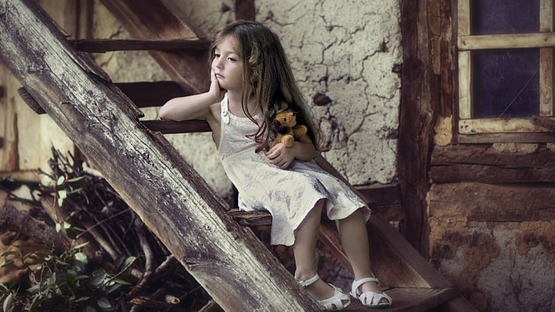 Cute Little Girl Is Sitting On Wood Steps With Sad Face Cute, HD wallpaper