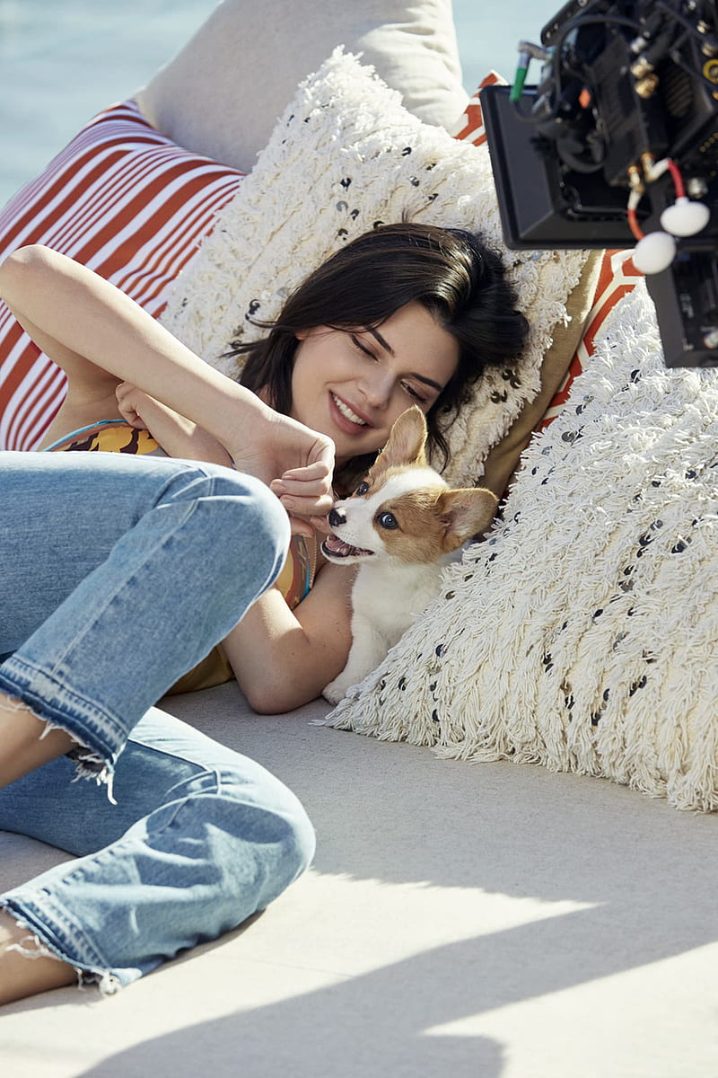 Kendall Jenner, women, brunette, puppies, women with dogs, women outdoors, jeans, dark hair, black hair, HD phone wallpaper