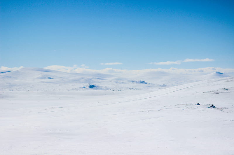 Snow covered mountain under blue sky during daytime, HD wallpaper | Peakpx