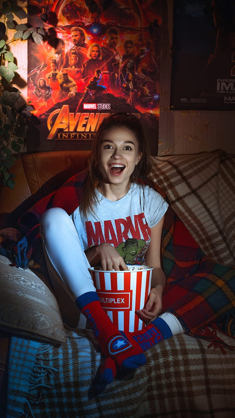 Watching movie, avengers, funny, girl, happy, marvel, movie, popcorn, poster, tv, HD phone wallpaper
