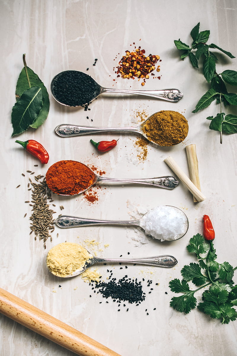 five gray spoons filled with assorted-color powders near chilli, HD phone wallpaper