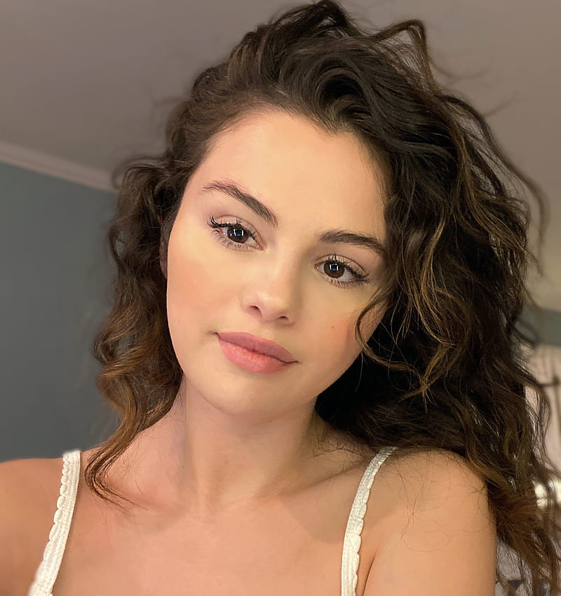 Selena Gomez without Makeup 2020, HD phone wallpaper